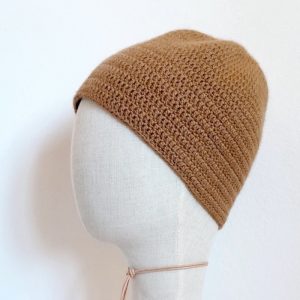 Baby Kamelhaar Haube Junger Nüster in weltbester Qualität. Ungefärbt und handgearbeitet in unserer Hauben Manufaktur