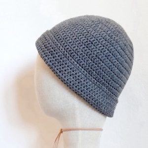 Merino Haube Alexander in GOTS zertifizierter, nachhaltiger top Qualität. Handarbeit aus Österreich