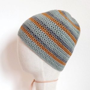 Merino Haube Kakadu in GOTS zertifizierter, nachhaltiger top Qualität. Handarbeit aus Österreich